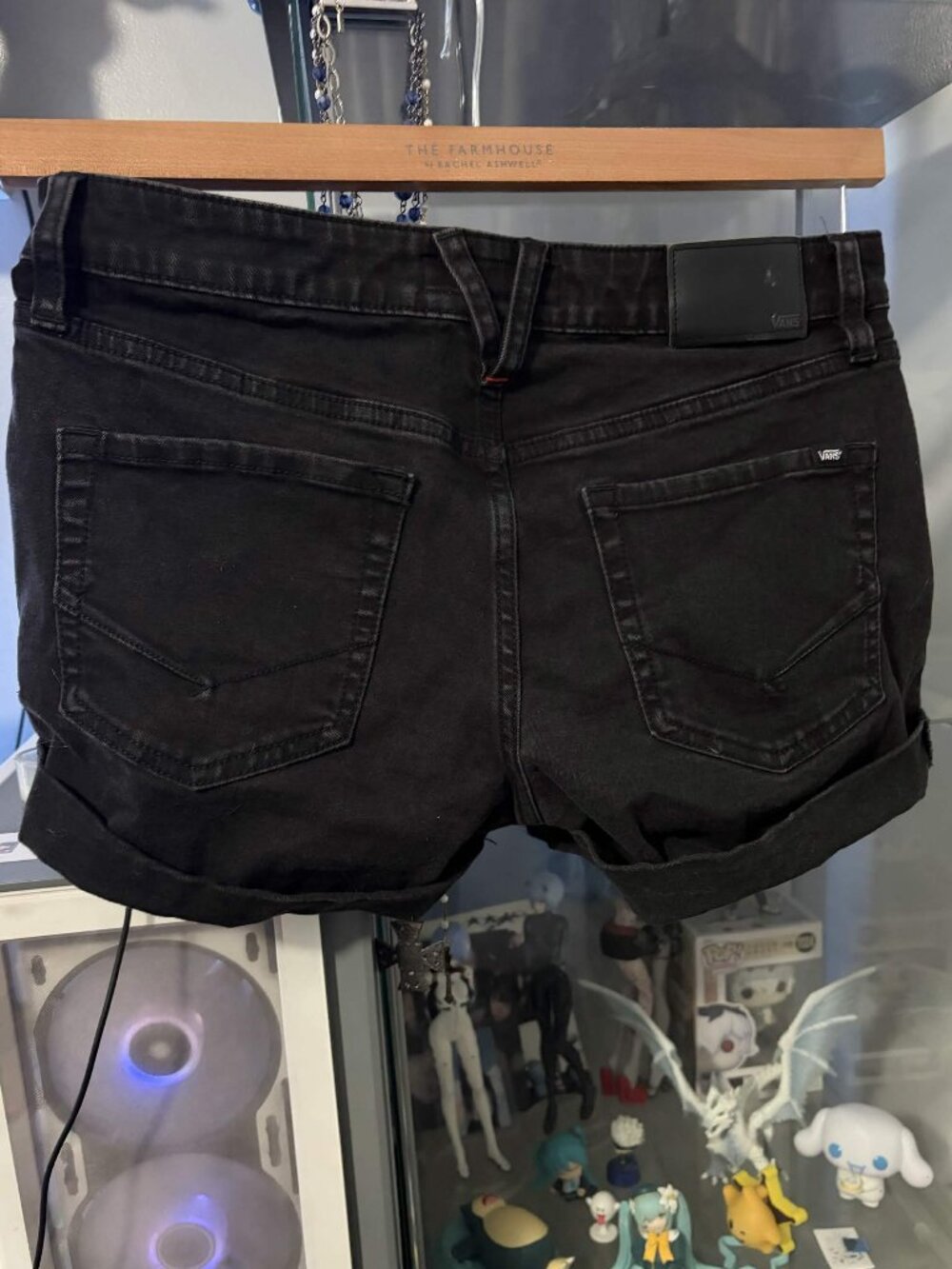 VANS blck Mini Shorts ༻ - Picture 2 of 3